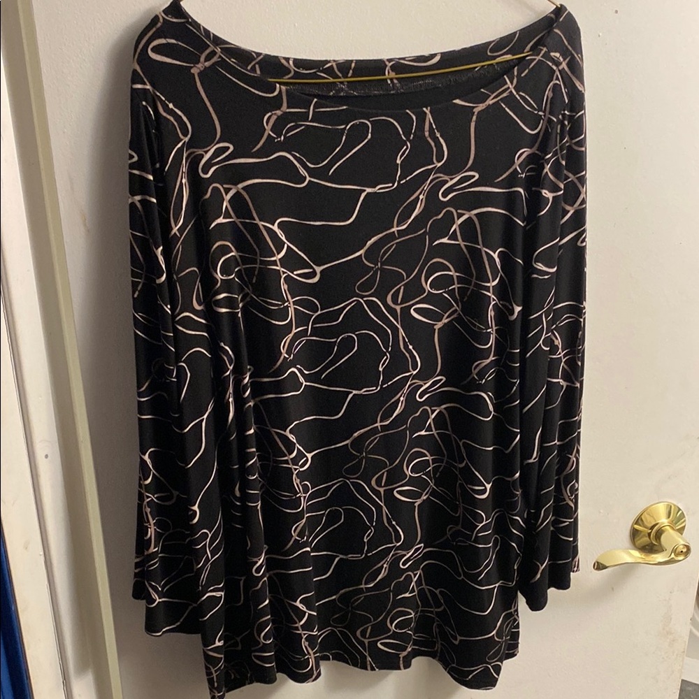 Elegant Black and White Women's Top
